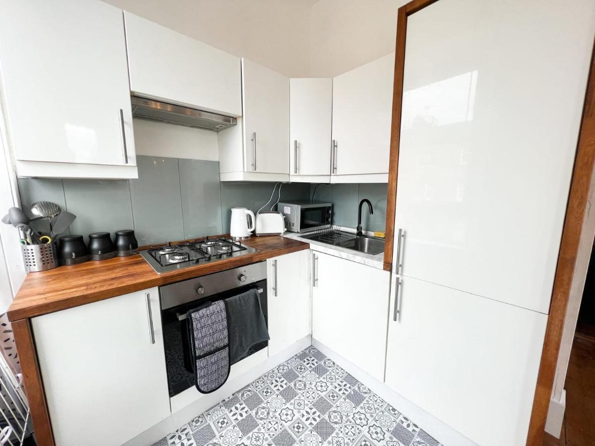 爱丁堡Bohemian 1Br Flat In Abbeyhill公寓 外观 照片